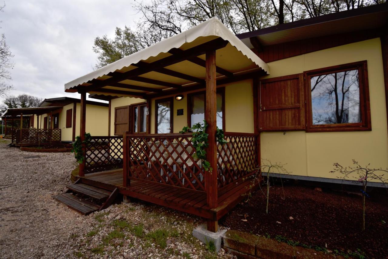 Agriturismo B&B Corte Tonolli Валеджо-суль-Минчо Экстерьер фото