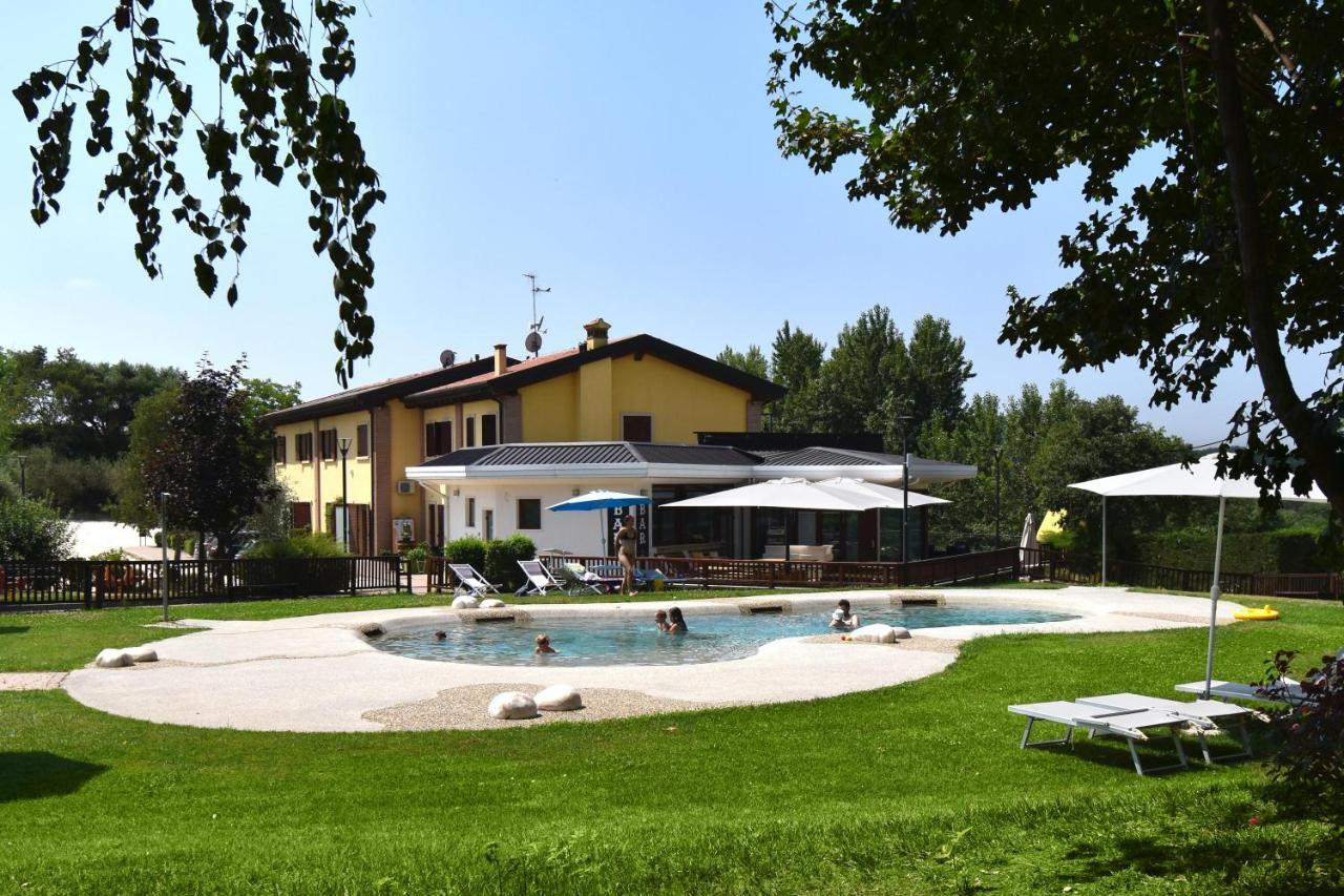 Agriturismo B&B Corte Tonolli Валеджо-суль-Минчо Экстерьер фото