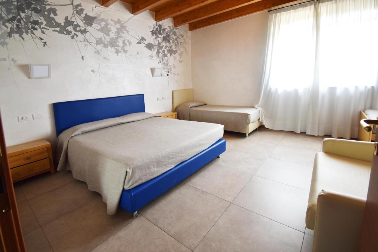 Agriturismo B&B Corte Tonolli Валеджо-суль-Минчо Экстерьер фото