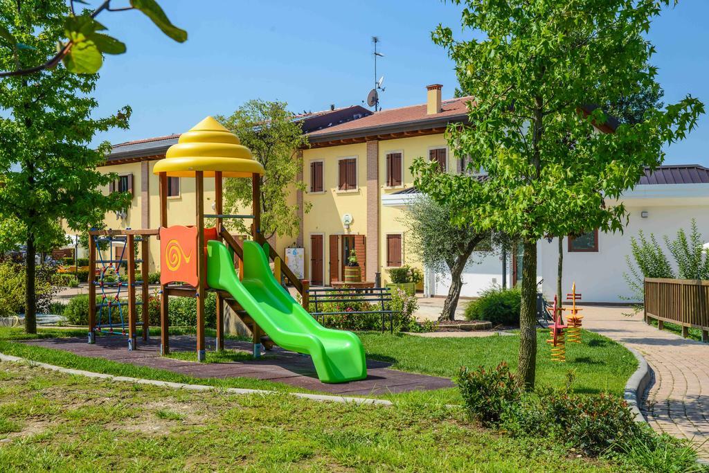 Agriturismo B&B Corte Tonolli Валеджо-суль-Минчо Экстерьер фото