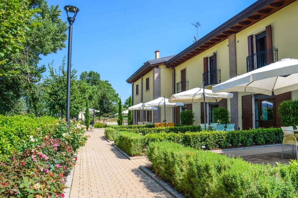 Agriturismo B&B Corte Tonolli Валеджо-суль-Минчо Экстерьер фото