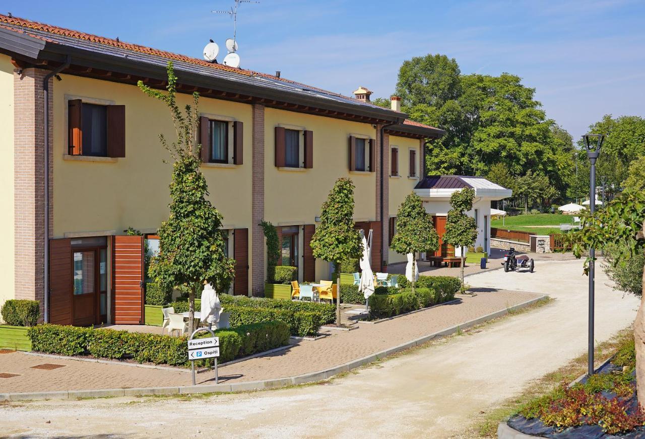 Agriturismo B&B Corte Tonolli Валеджо-суль-Минчо Экстерьер фото